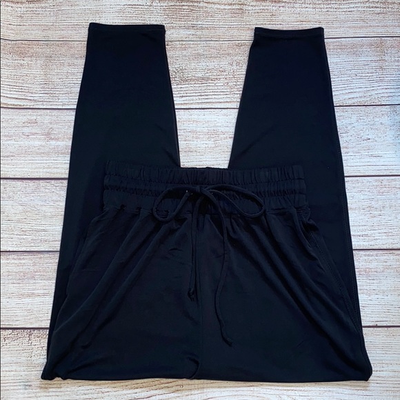 Fabletics Black Drawstring Pants - Picture 2 of 10